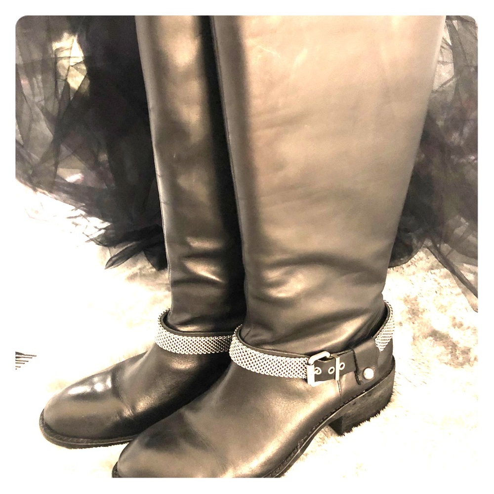 BCBG RIDING BOOTS WITH A WESTERN TWIST